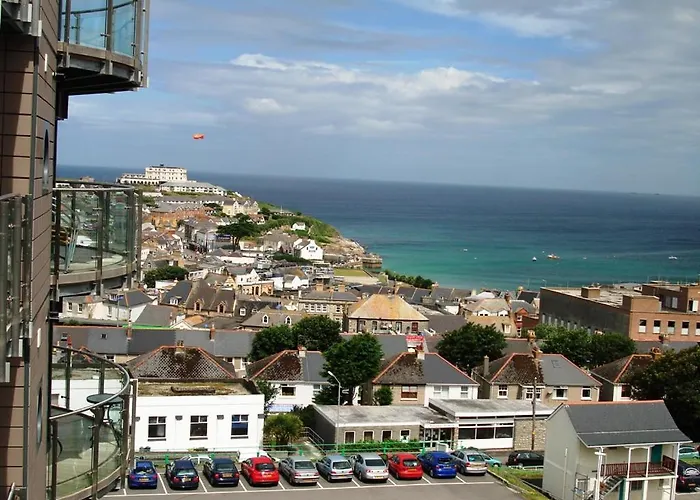 2Bed With Pool & Sea View Apartment